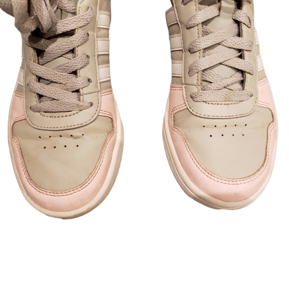 Addias Hoops, Size 4 - Picture 5 of 6